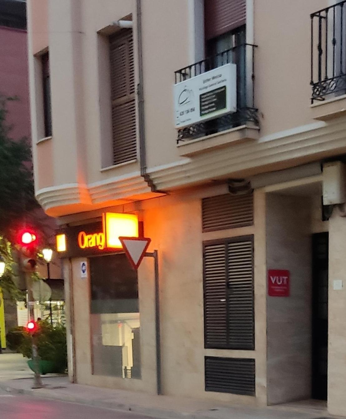 Ferienwohnung Luz De La Avenida Tomelloso Exterior foto